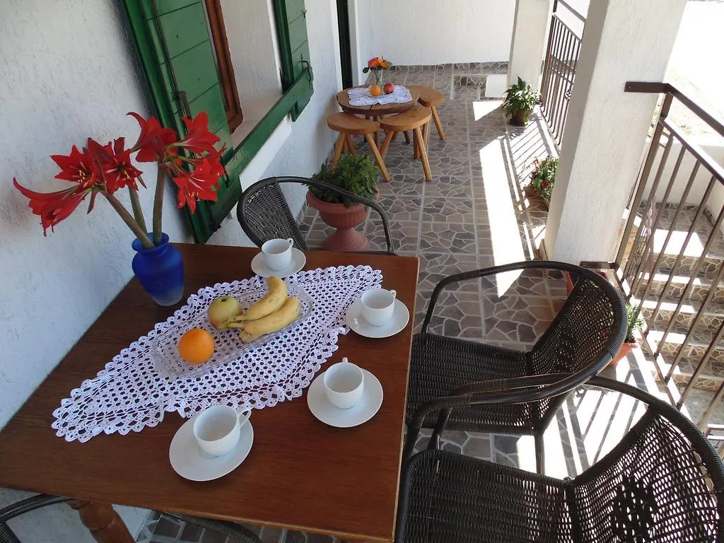 סטאריגרד-פקלניצה Holiday Home Paklenica