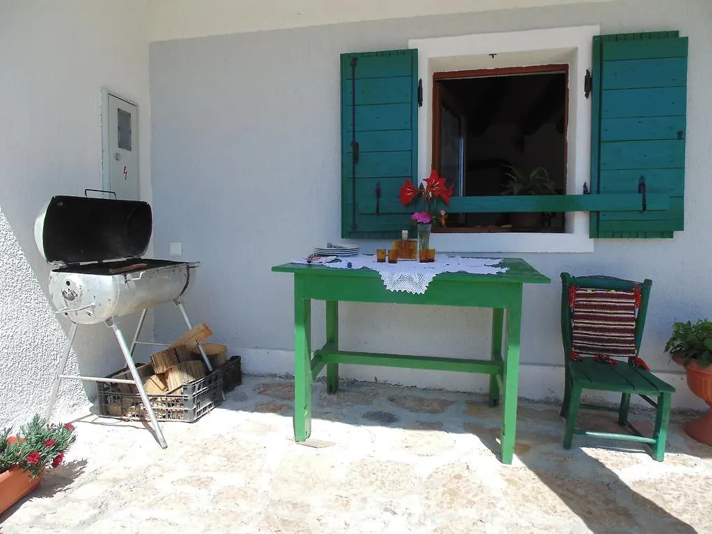 סטאריגרד-פקלניצה Holiday Home Paklenica