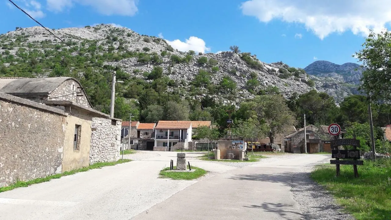 סטאריגרד-פקלניצה Holiday Home Paklenica